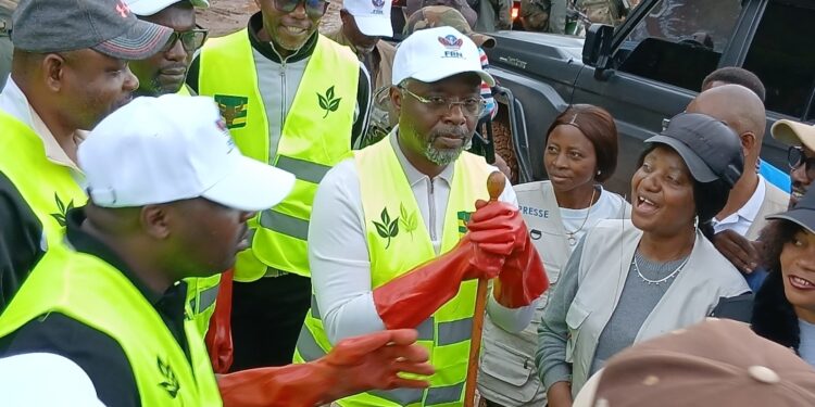 Sud-Kivu : Patrick Busu Bwangwi Nshombo présente la vision du FRN à Beach Muhanzi, aux côtés de son homologue du Nord-Kivu, Erasto Musanga