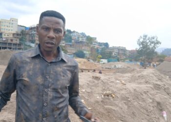 Bukavu : l’ATFMC, par la voix de son president Olivier Mayanga annonce une suspension temporaire de ses activités pendant un mois et invite la population à profiter d’un stock de sable de qualité à prix avantageux